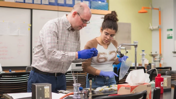 UMF and Northeastern University create pathway to a Master’s degree in Biotechnology at the Roux Institute to help students advance their careers